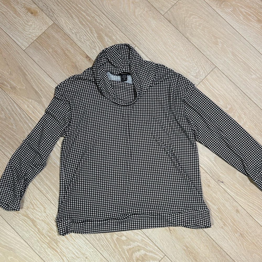 Houndstooth Print Top